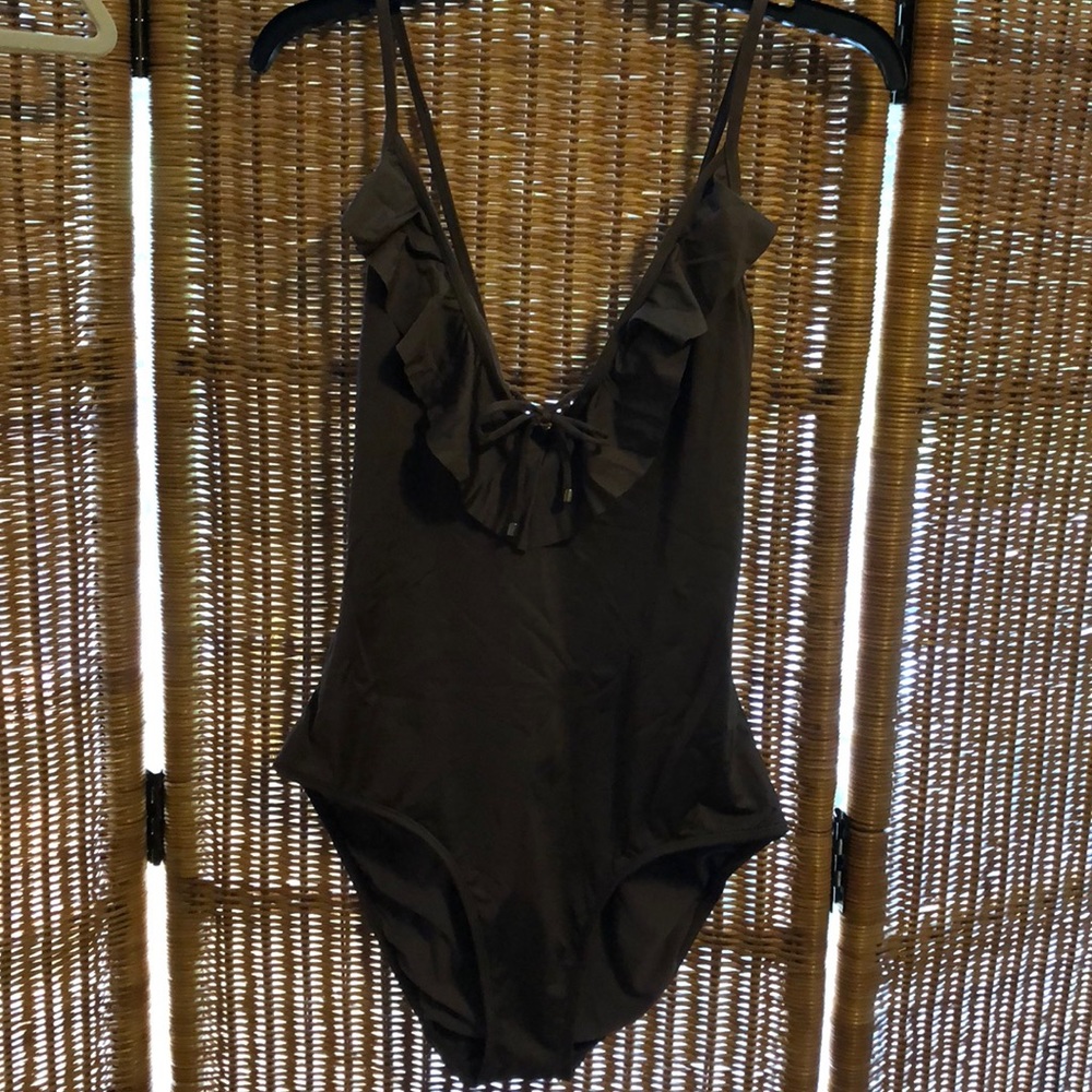 ☀️NWOT Old Navt Ruffled Swimsuit size large☀️